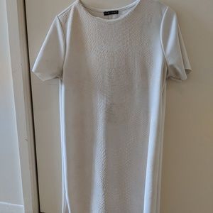 ❤️❤️Zara fake crocodile akin white midi!